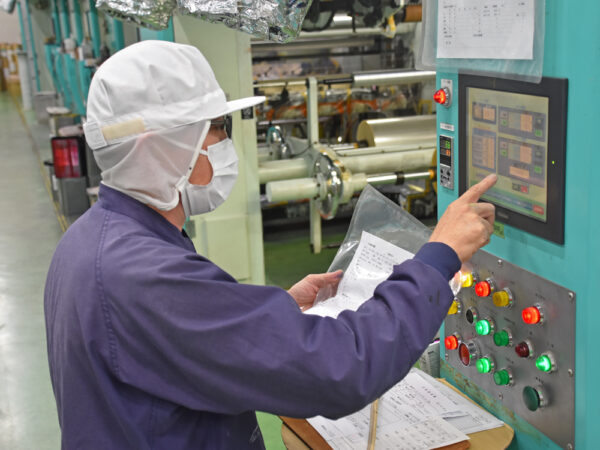 トップ堂_印刷セッティングの様子